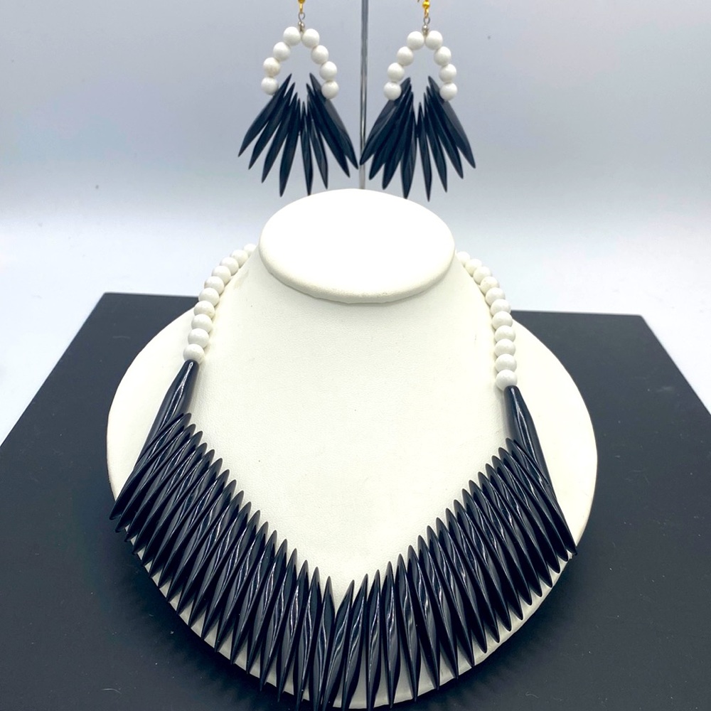 Vintage 80’s Funky Plastic Black White Necklace Earring Set